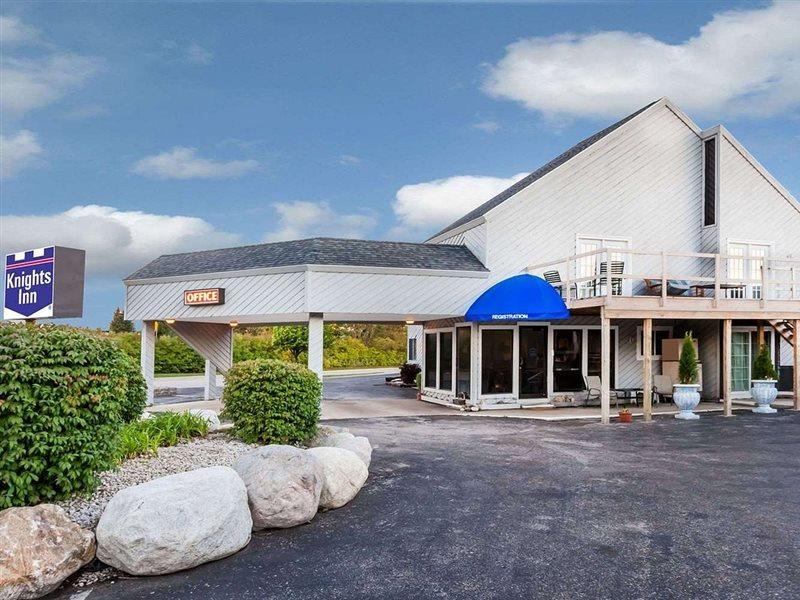 Knights Inn Mackinaw City Zewnętrze zdjęcie