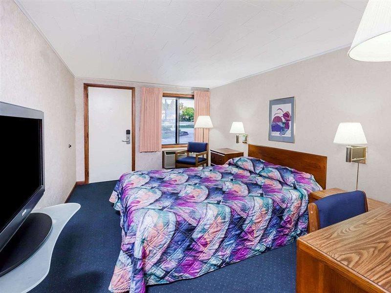 Knights Inn Mackinaw City Zewnętrze zdjęcie