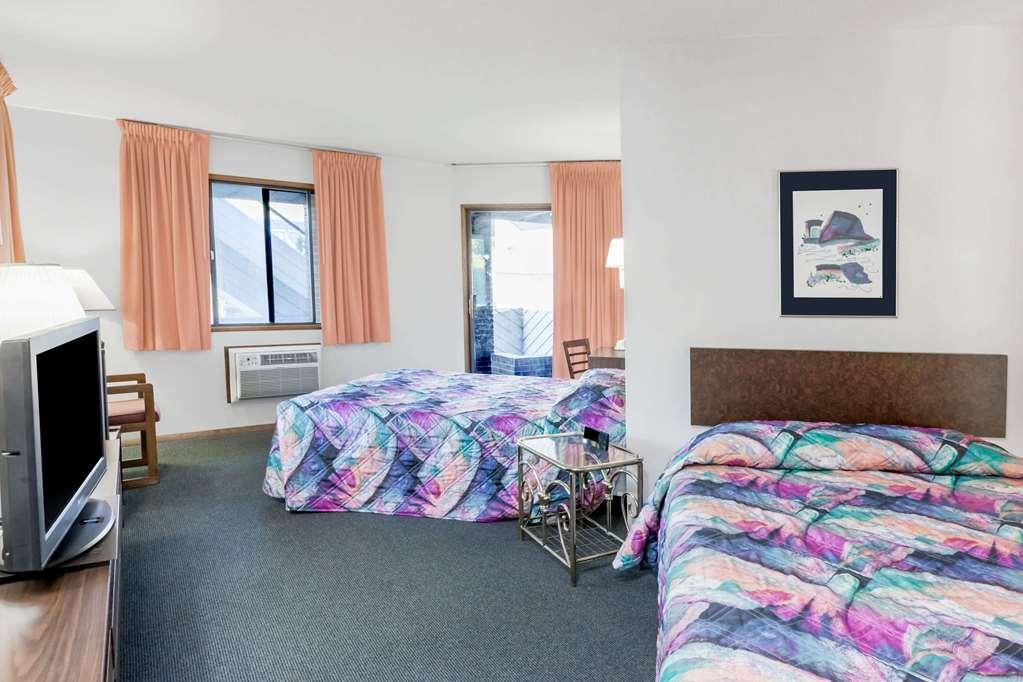 Knights Inn Mackinaw City Pokój zdjęcie