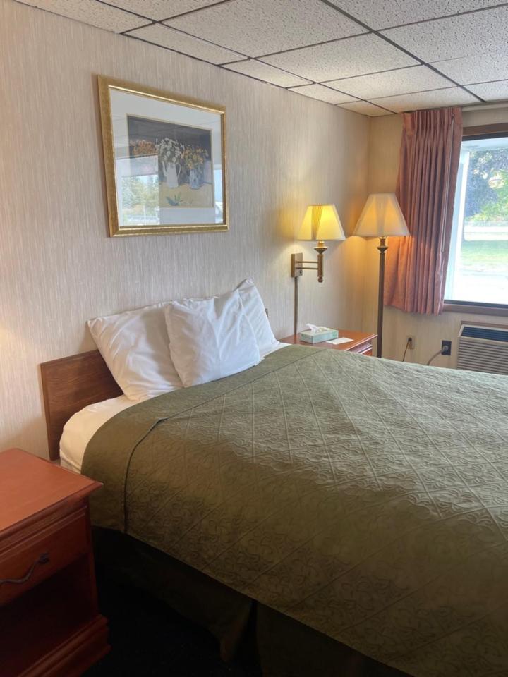 Knights Inn Mackinaw City Zewnętrze zdjęcie