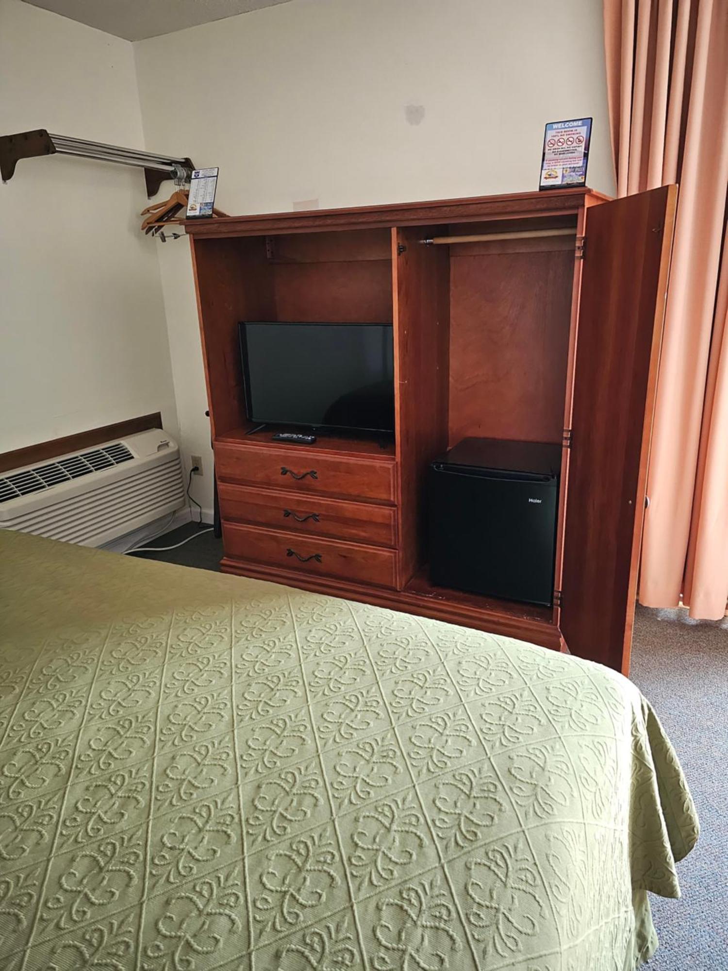 Knights Inn Mackinaw City Zewnętrze zdjęcie
