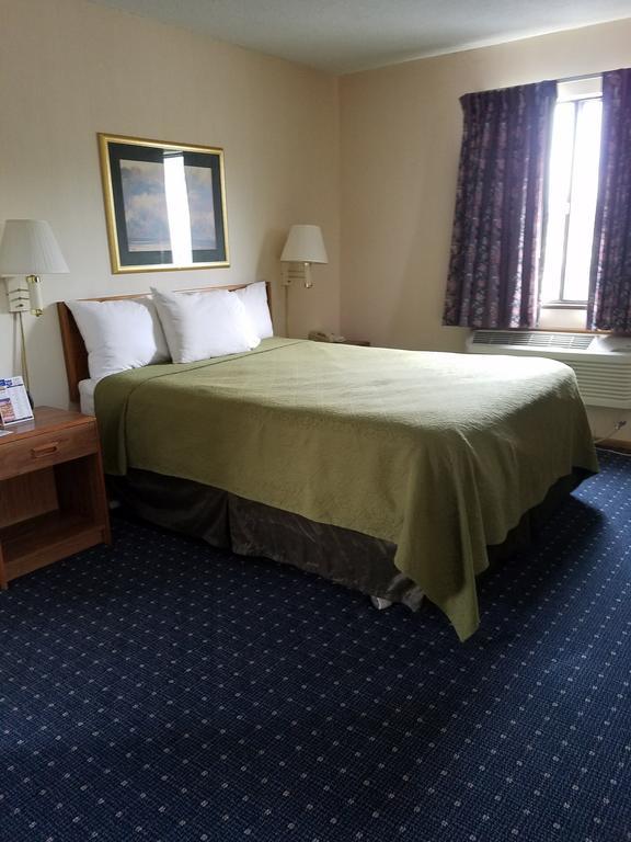 Knights Inn Mackinaw City Zewnętrze zdjęcie