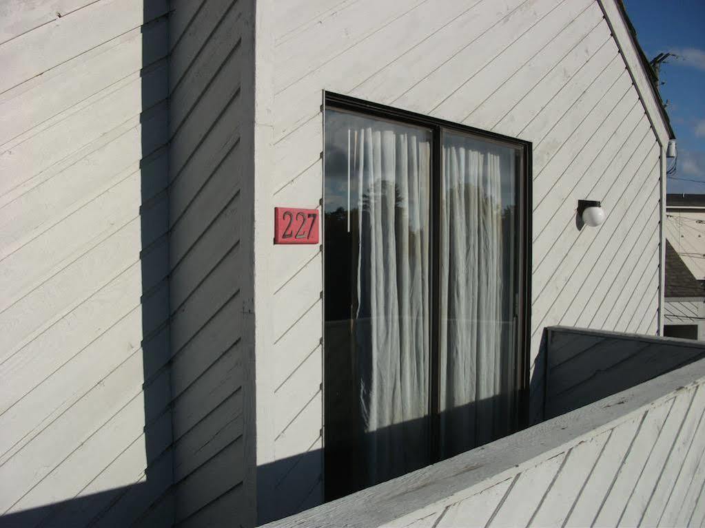 Knights Inn Mackinaw City Zewnętrze zdjęcie