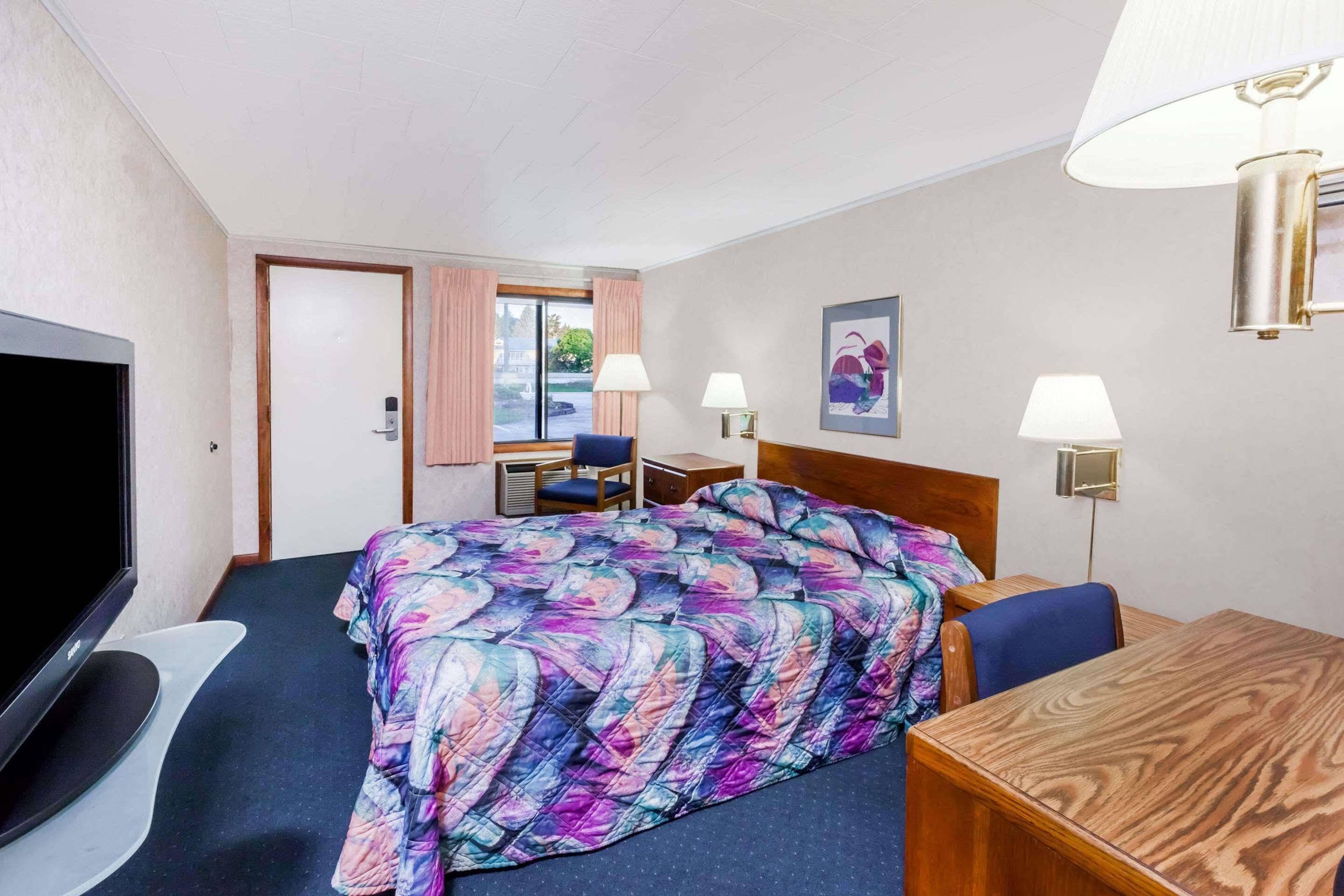 Knights Inn Mackinaw City Zewnętrze zdjęcie